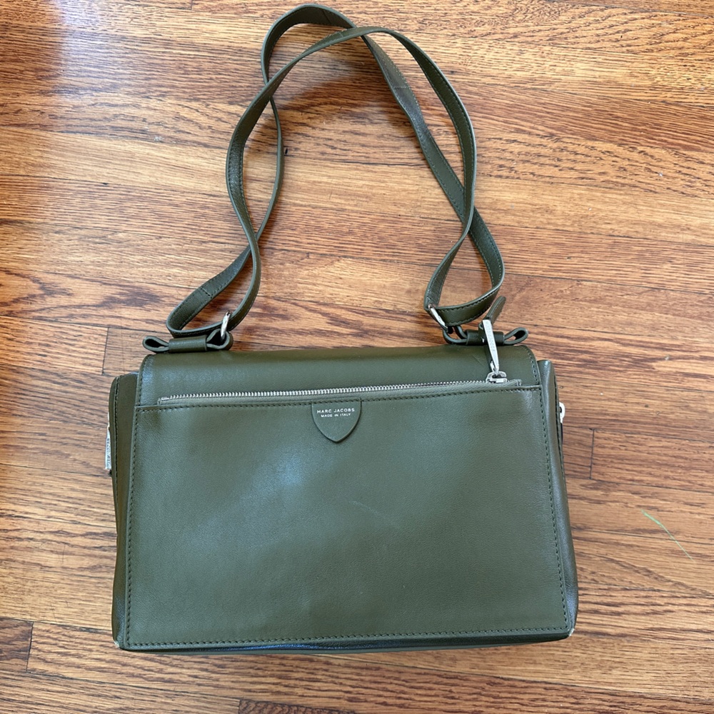Marc Jacob cross body bag in olive